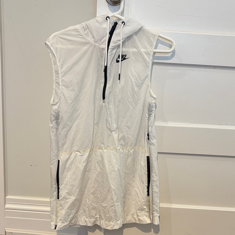 NIKE funnel neck Hooded Running Vest